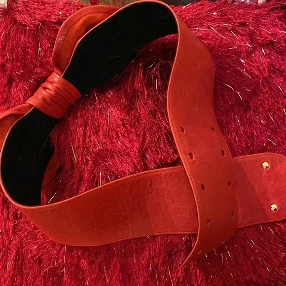 GORGEOUS red leather belt size S-L , Unbranded, new - Picture 2 of 3